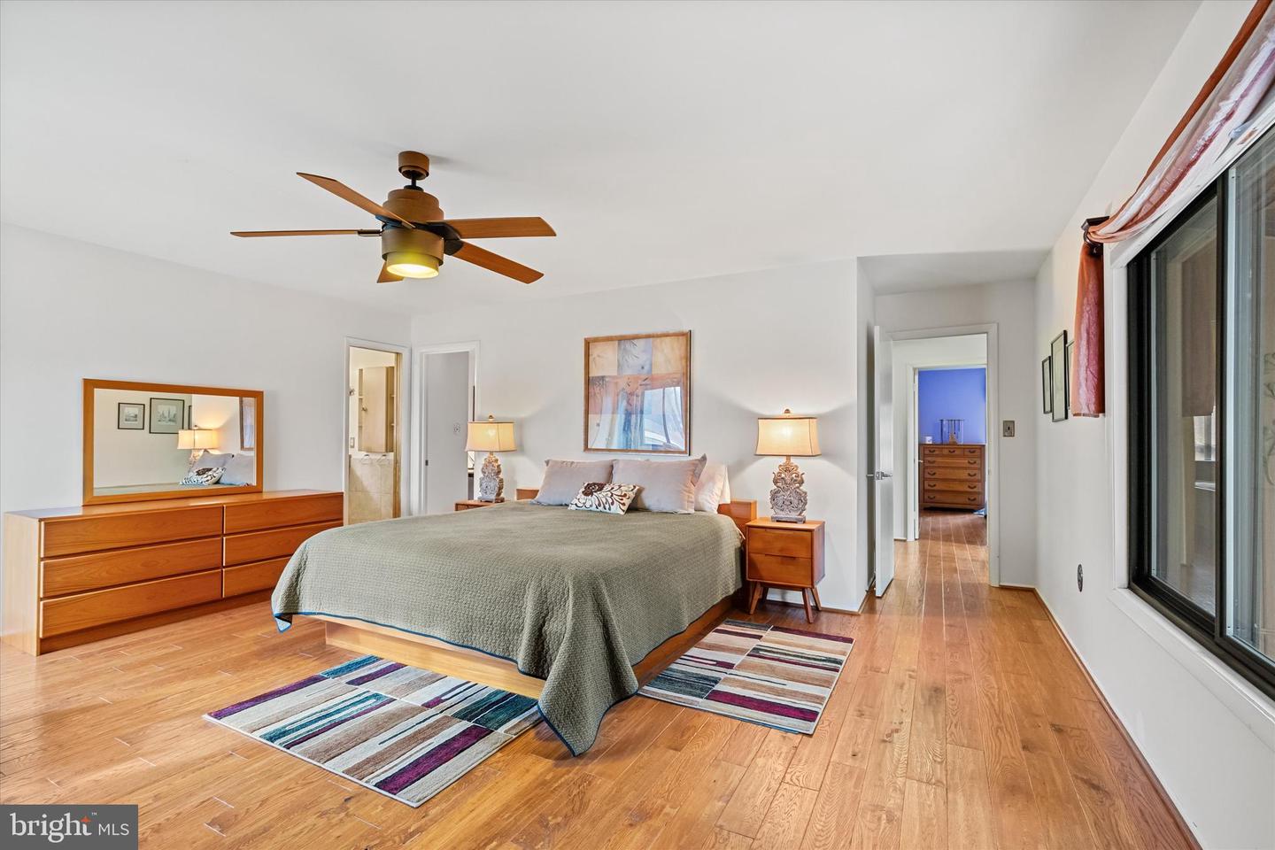 10518 ACACIA LN, FAIRFAX, Virginia 22032, 4 Bedrooms Bedrooms, ,3 BathroomsBathrooms,Residential,For sale,10518 ACACIA LN,VAFX2283930 MLS # VAFX2283930