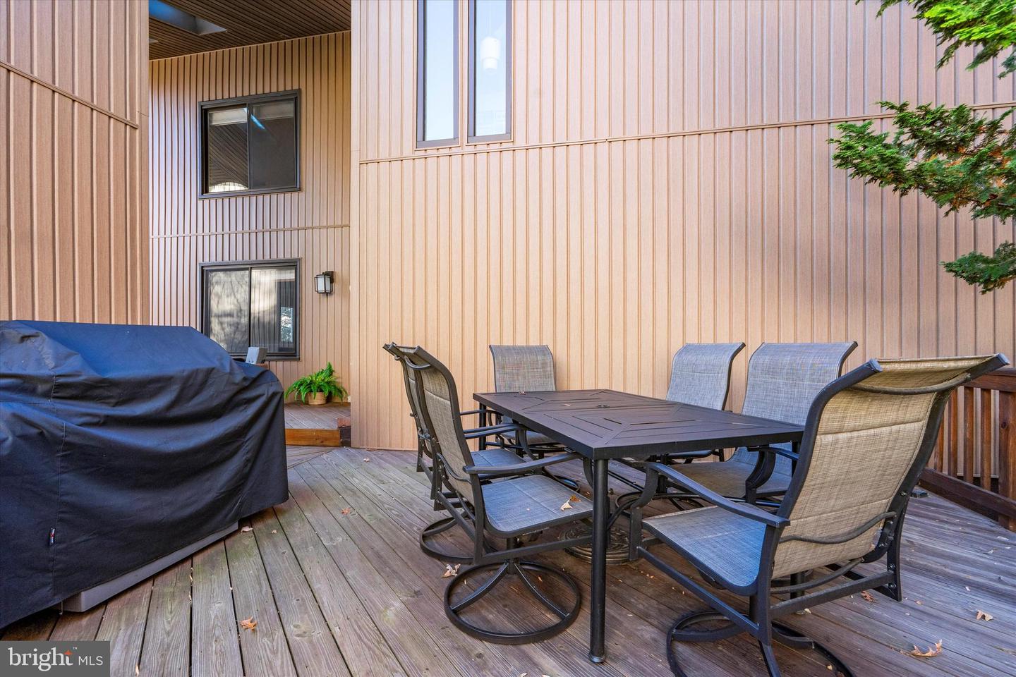 10518 ACACIA LN, FAIRFAX, Virginia 22032, 4 Bedrooms Bedrooms, ,3 BathroomsBathrooms,Residential,For sale,10518 ACACIA LN,VAFX2283930 MLS # VAFX2283930