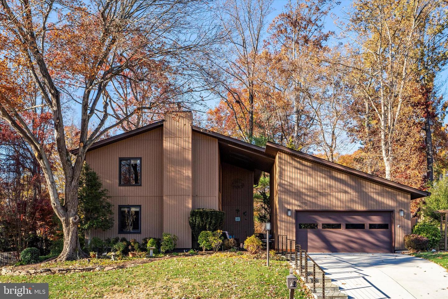 10518 ACACIA LN, FAIRFAX, Virginia 22032, 4 Bedrooms Bedrooms, ,3 BathroomsBathrooms,Residential,For sale,10518 ACACIA LN,VAFX2283930 MLS # VAFX2283930