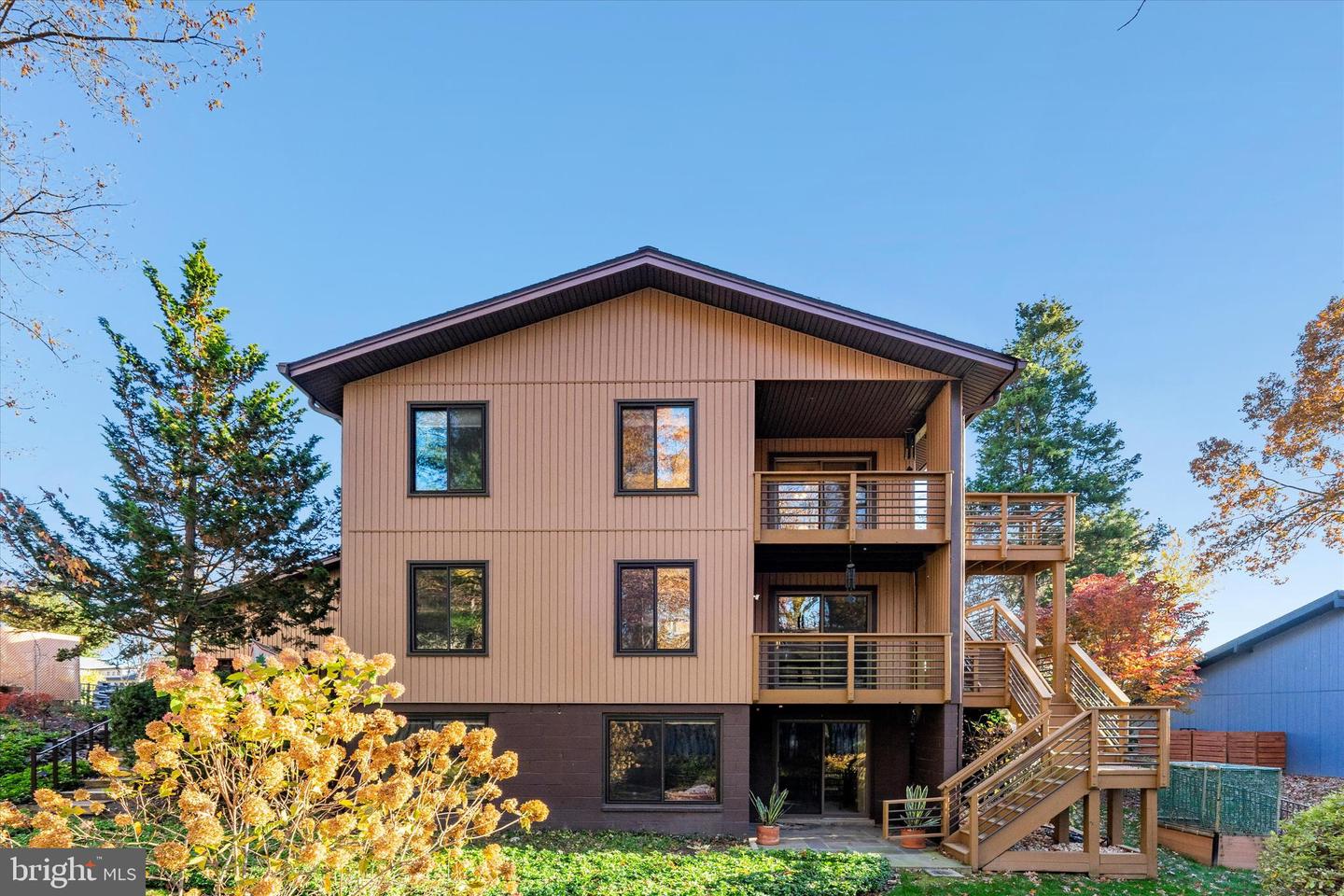 10518 ACACIA LN, FAIRFAX, Virginia 22032, 4 Bedrooms Bedrooms, ,3 BathroomsBathrooms,Residential,For sale,10518 ACACIA LN,VAFX2283930 MLS # VAFX2283930