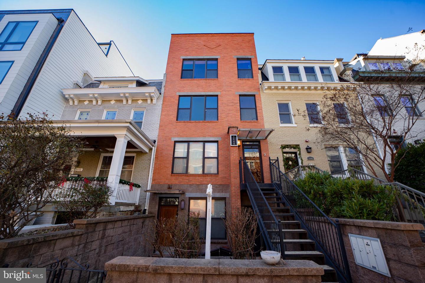 2444 ONTARIO RD NW #3, WASHINGTON, District Of Columbia 20009, 2 Bedrooms Bedrooms, ,2 BathroomsBathrooms,Residential,For sale,2444 ONTARIO RD NW #3,DCDC2239572 MLS # DCDC2239572