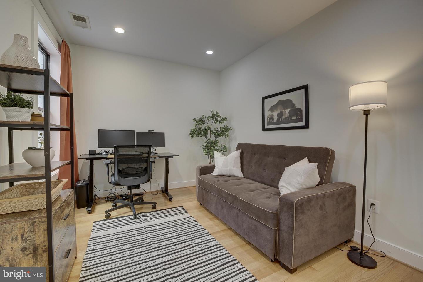 2444 ONTARIO RD NW #3, WASHINGTON, District Of Columbia 20009, 2 Bedrooms Bedrooms, ,2 BathroomsBathrooms,Residential,For sale,2444 ONTARIO RD NW #3,DCDC2239572 MLS # DCDC2239572