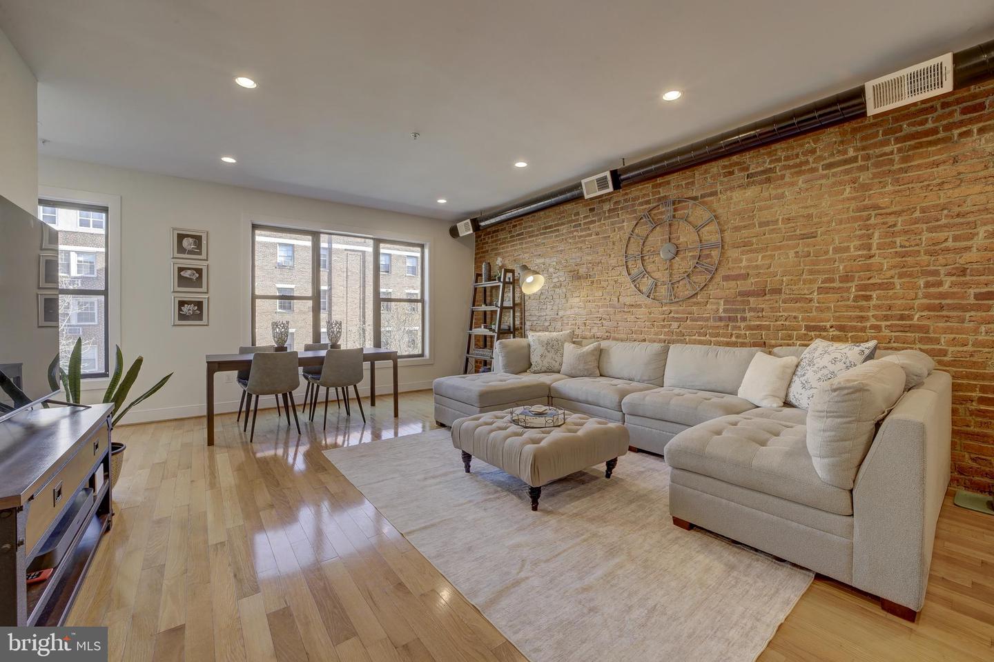 2444 ONTARIO RD NW #3, WASHINGTON, District Of Columbia 20009, 2 Bedrooms Bedrooms, ,2 BathroomsBathrooms,Residential,For sale,2444 ONTARIO RD NW #3,DCDC2239572 MLS # DCDC2239572