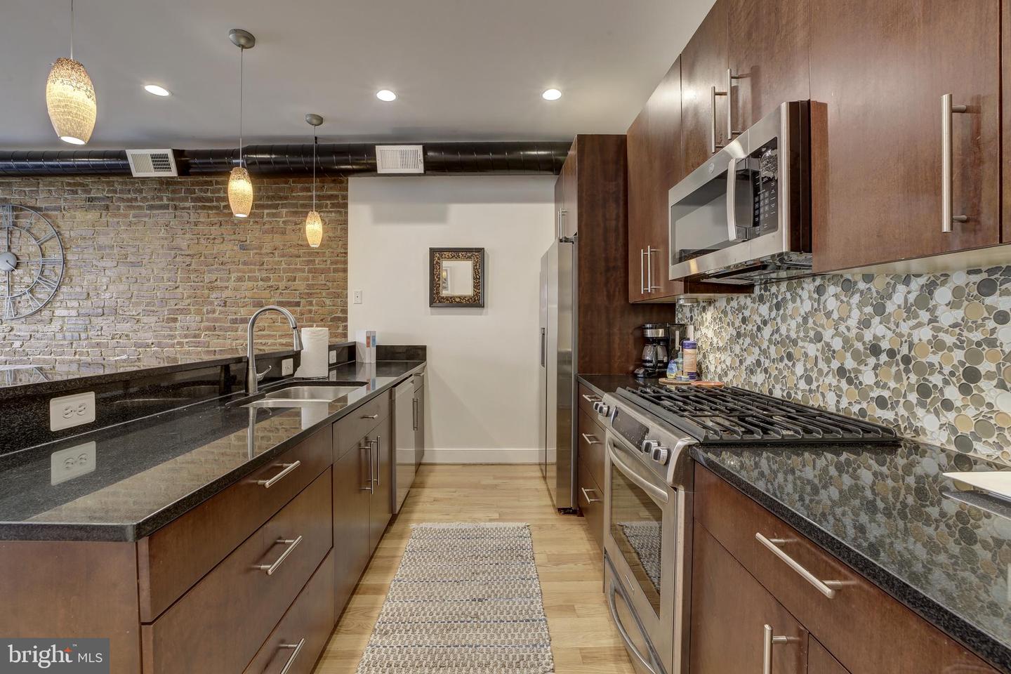 2444 ONTARIO RD NW #3, WASHINGTON, District Of Columbia 20009, 2 Bedrooms Bedrooms, ,2 BathroomsBathrooms,Residential,For sale,2444 ONTARIO RD NW #3,DCDC2239572 MLS # DCDC2239572