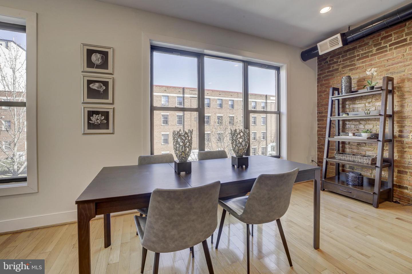 2444 ONTARIO RD NW #3, WASHINGTON, District Of Columbia 20009, 2 Bedrooms Bedrooms, ,2 BathroomsBathrooms,Residential,For sale,2444 ONTARIO RD NW #3,DCDC2239572 MLS # DCDC2239572