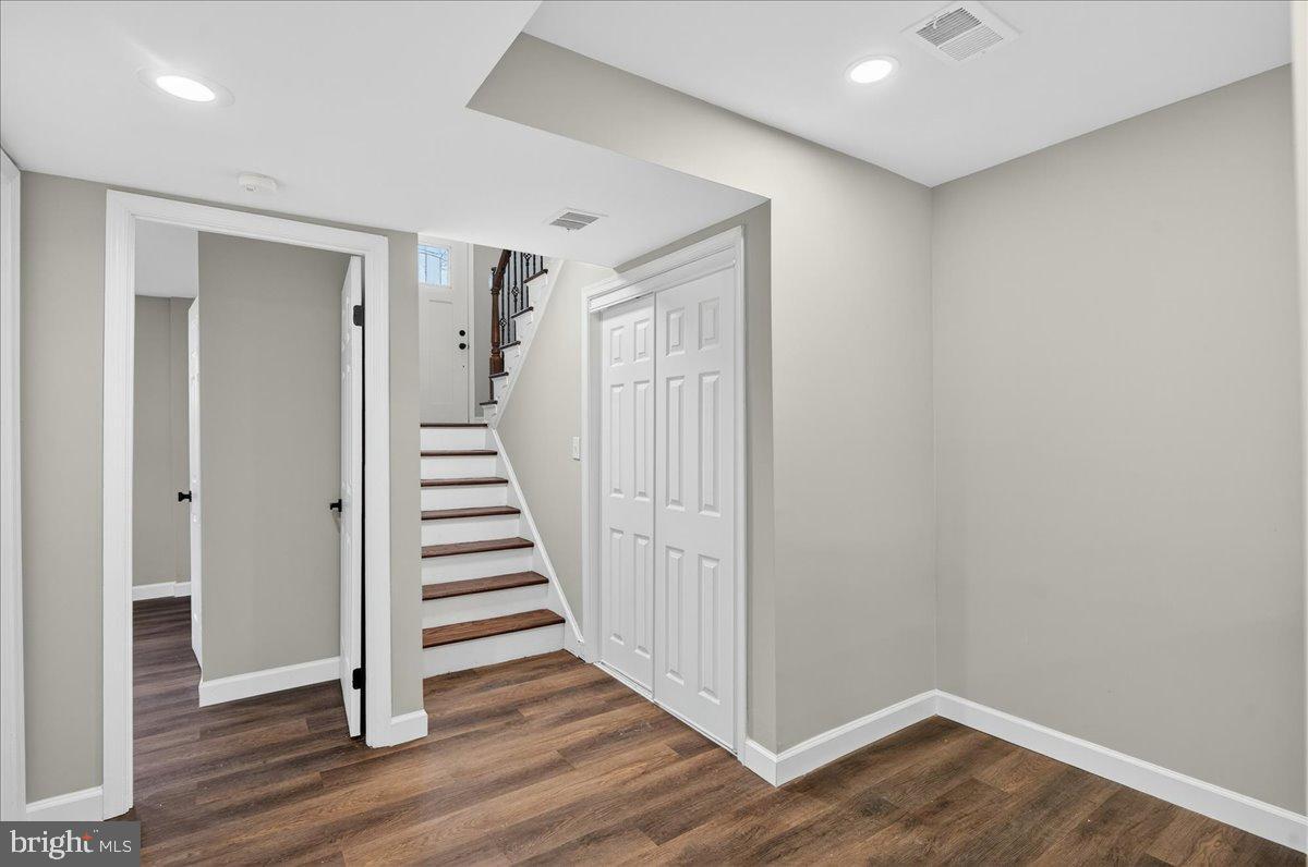 10400 WHITEHEAD ST, FAIRFAX, Virginia 22030, 4 Bedrooms Bedrooms, 9 Rooms Rooms,3 BathroomsBathrooms,Residential,For sale,10400 WHITEHEAD ST,VAFC2007602 MLS # VAFC2007602