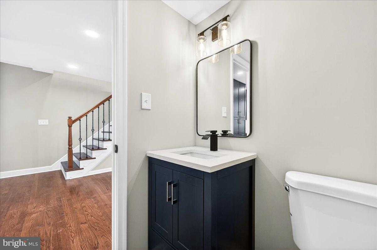 10400 WHITEHEAD ST, FAIRFAX, Virginia 22030, 4 Bedrooms Bedrooms, 9 Rooms Rooms,3 BathroomsBathrooms,Residential,For sale,10400 WHITEHEAD ST,VAFC2007602 MLS # VAFC2007602