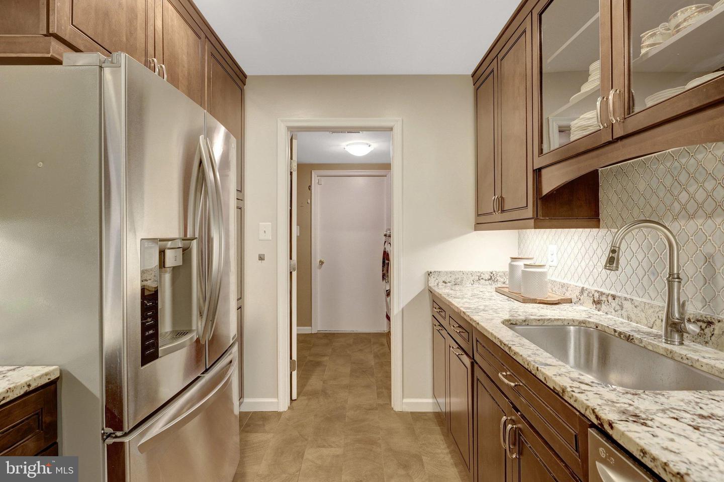 1008 MOORE SW, VIENNA, Virginia 22180, 4 Bedrooms Bedrooms, 12 Rooms Rooms,2 BathroomsBathrooms,Residential,For sale,1008 MOORE SW,VAFX2284112 MLS # VAFX2284112