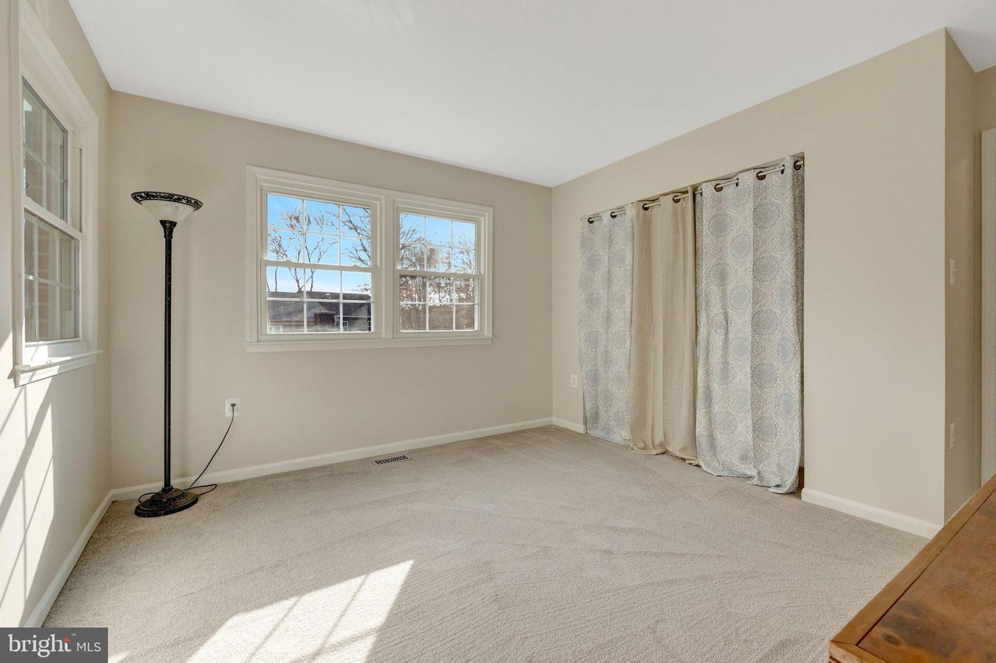 1008 MOORE SW, VIENNA, Virginia 22180, 4 Bedrooms Bedrooms, 12 Rooms Rooms,2 BathroomsBathrooms,Residential,For sale,1008 MOORE SW,VAFX2284112 MLS # VAFX2284112