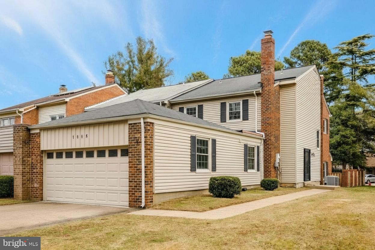 1008 MOORE SW, VIENNA, Virginia 22180, 4 Bedrooms Bedrooms, 12 Rooms Rooms,2 BathroomsBathrooms,Residential,For sale,1008 MOORE SW,VAFX2284112 MLS # VAFX2284112