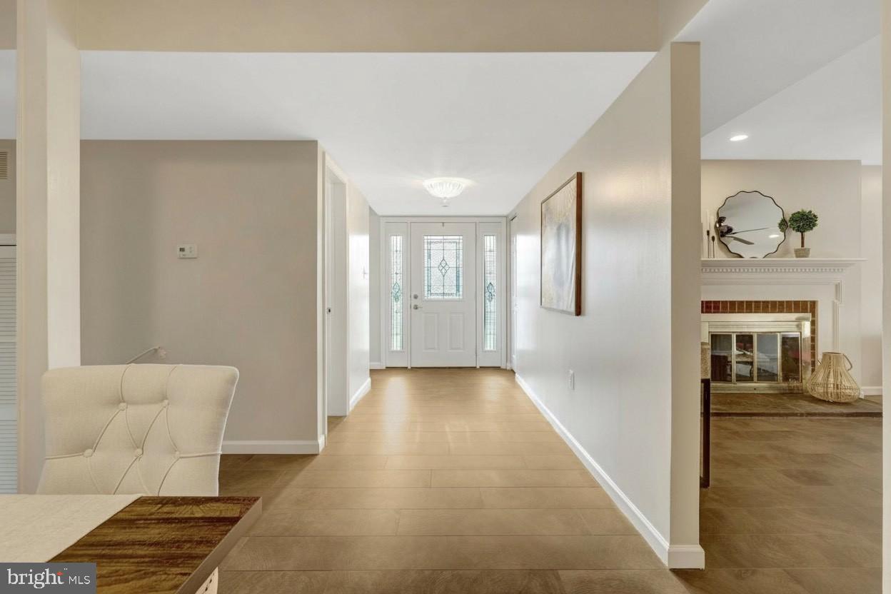 1008 MOORE SW, VIENNA, Virginia 22180, 4 Bedrooms Bedrooms, 12 Rooms Rooms,2 BathroomsBathrooms,Residential,For sale,1008 MOORE SW,VAFX2284112 MLS # VAFX2284112