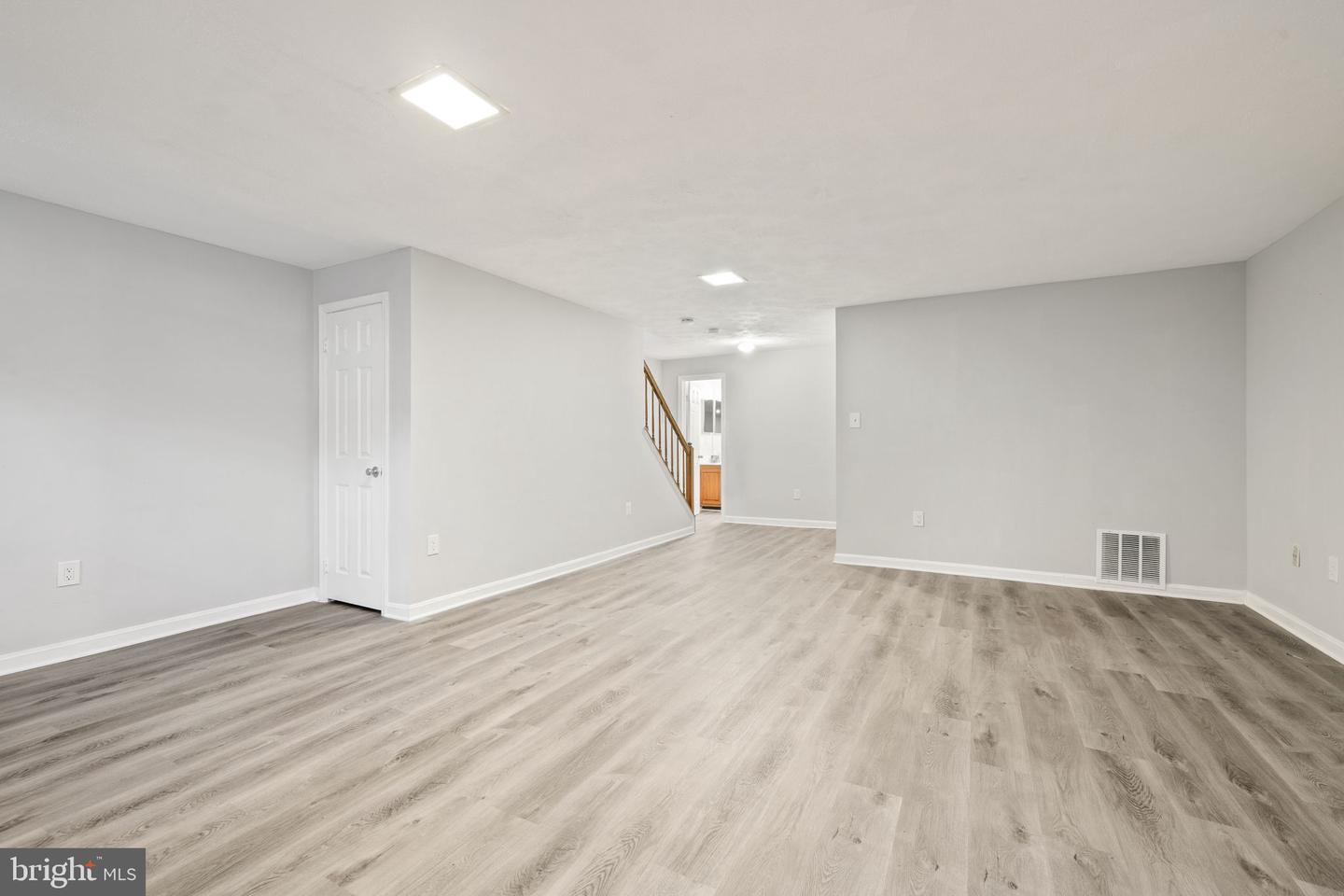 9436 WILLIAM KIRK LN, BURKE, Virginia 22015, 3 Bedrooms Bedrooms, ,3 BathroomsBathrooms,Residential,For sale,9436 WILLIAM KIRK LN,VAFX2284124 MLS # VAFX2284124