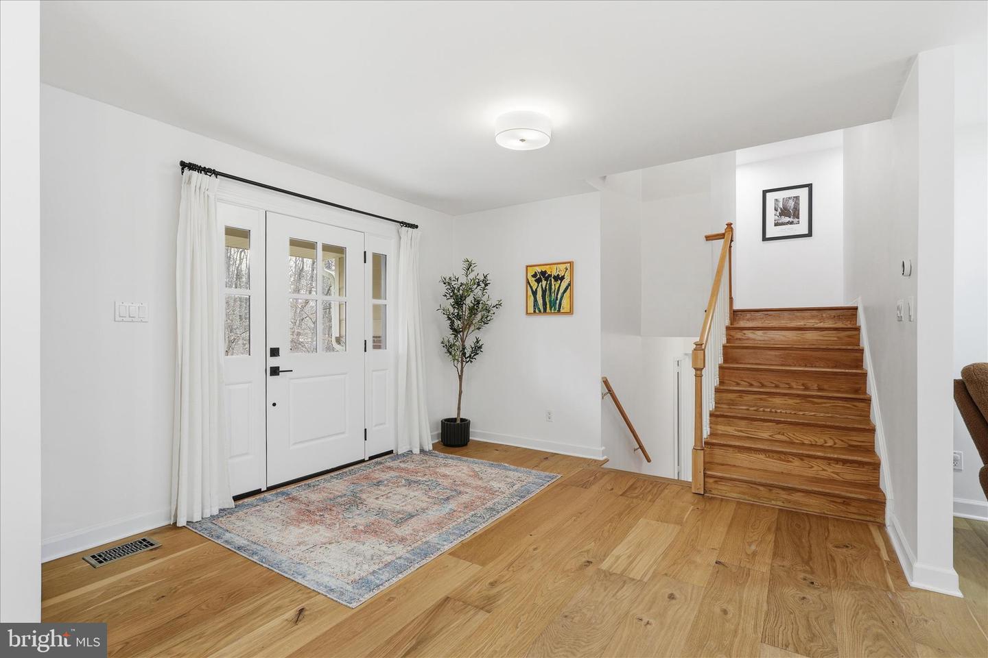 10412 SAMAGA DR, OAKTON, Virginia 22124, 5 Bedrooms Bedrooms, ,3 BathroomsBathrooms,Residential,For sale,10412 SAMAGA DR,VAFX2284128 MLS # VAFX2284128