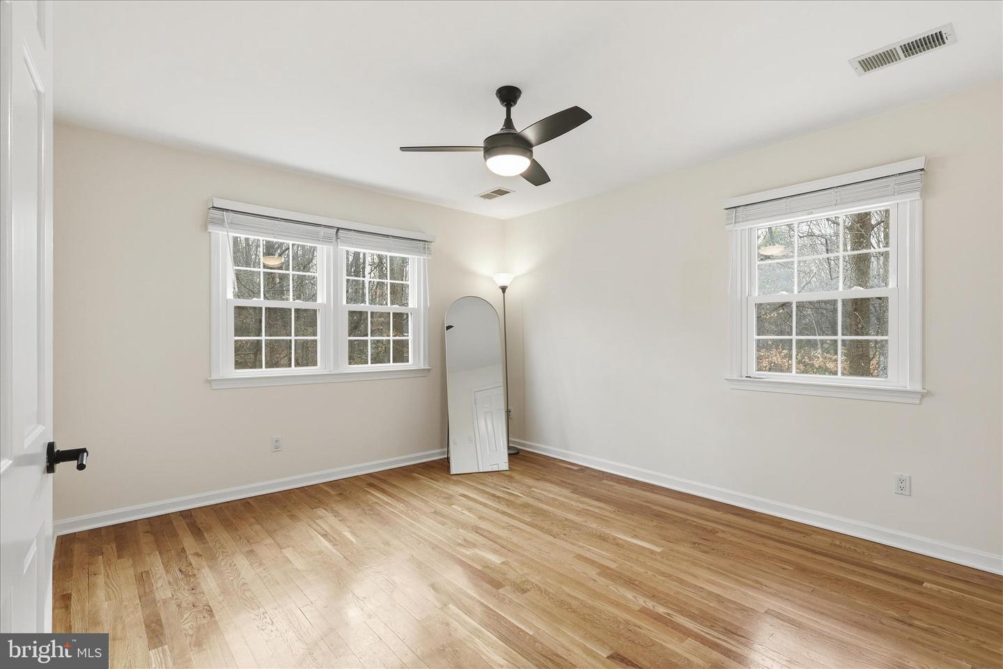 10412 SAMAGA DR, OAKTON, Virginia 22124, 5 Bedrooms Bedrooms, ,3 BathroomsBathrooms,Residential,For sale,10412 SAMAGA DR,VAFX2284128 MLS # VAFX2284128