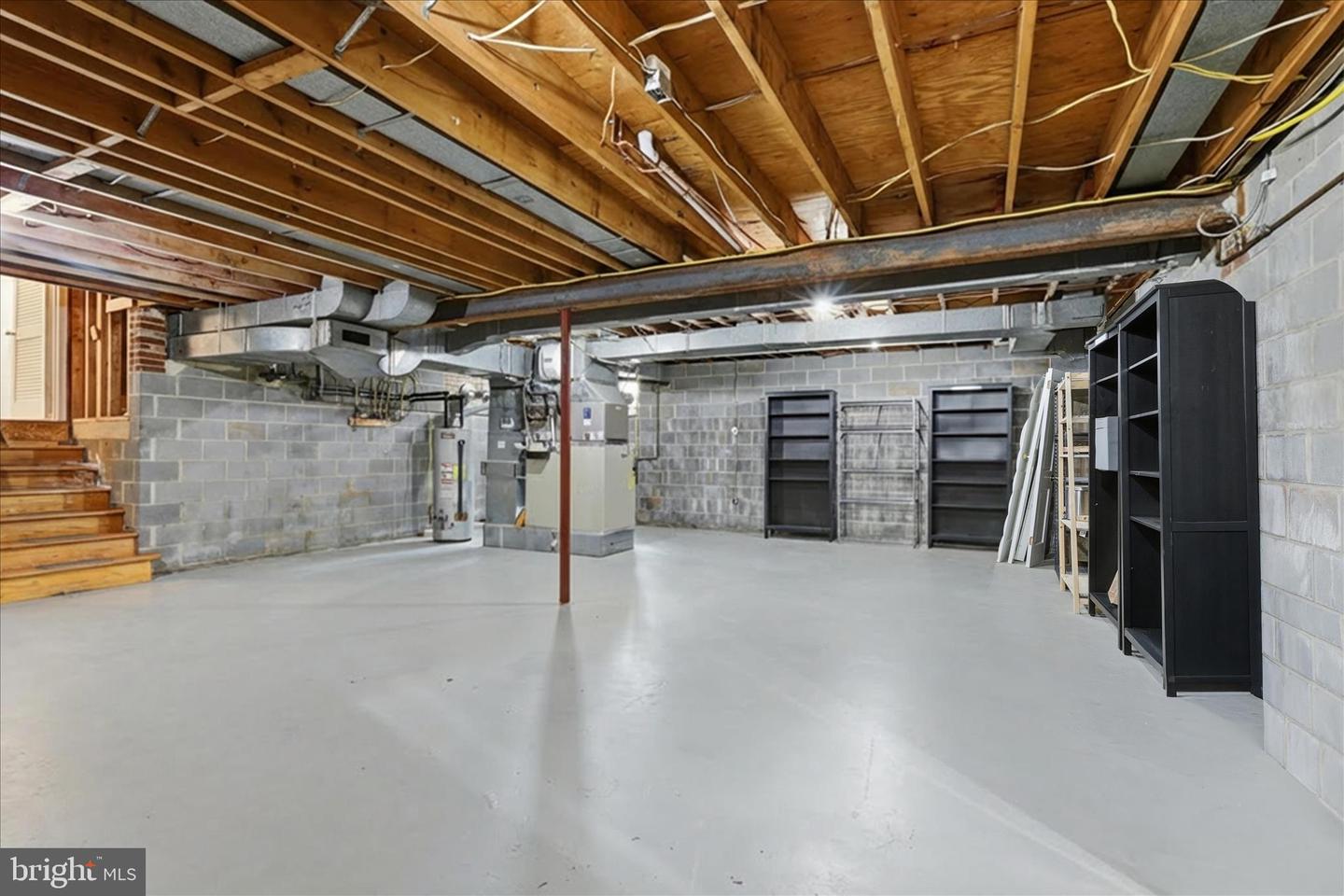 10412 SAMAGA DR, OAKTON, Virginia 22124, 5 Bedrooms Bedrooms, ,3 BathroomsBathrooms,Residential,For sale,10412 SAMAGA DR,VAFX2284128 MLS # VAFX2284128