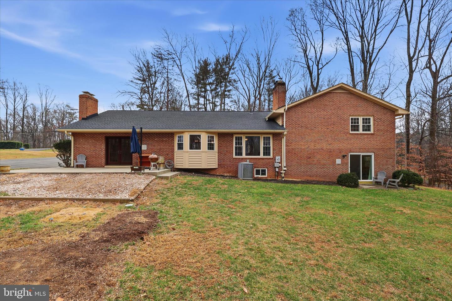 10412 SAMAGA DR, OAKTON, Virginia 22124, 5 Bedrooms Bedrooms, ,3 BathroomsBathrooms,Residential,For sale,10412 SAMAGA DR,VAFX2284128 MLS # VAFX2284128