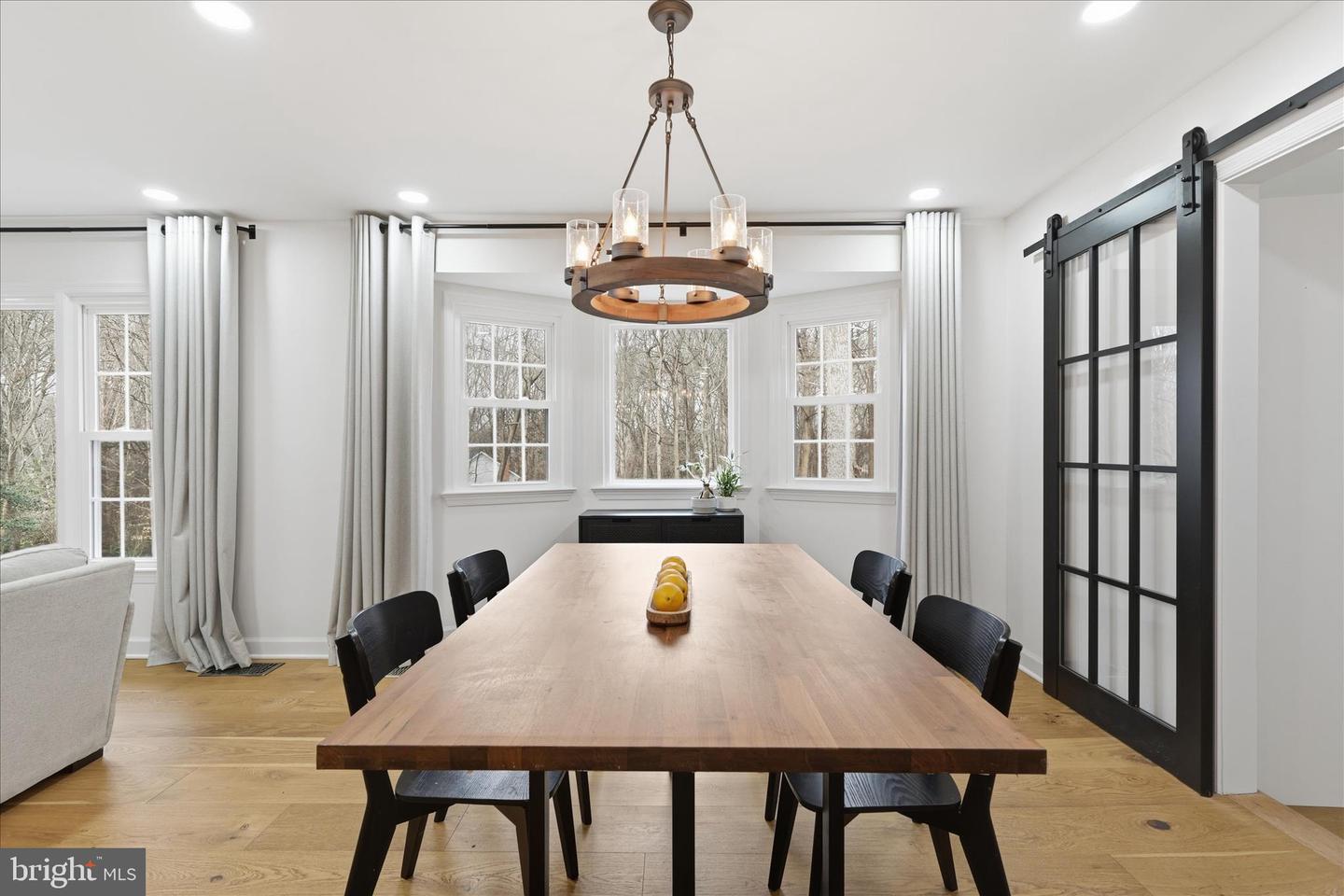 10412 SAMAGA DR, OAKTON, Virginia 22124, 5 Bedrooms Bedrooms, ,3 BathroomsBathrooms,Residential,For sale,10412 SAMAGA DR,VAFX2284128 MLS # VAFX2284128