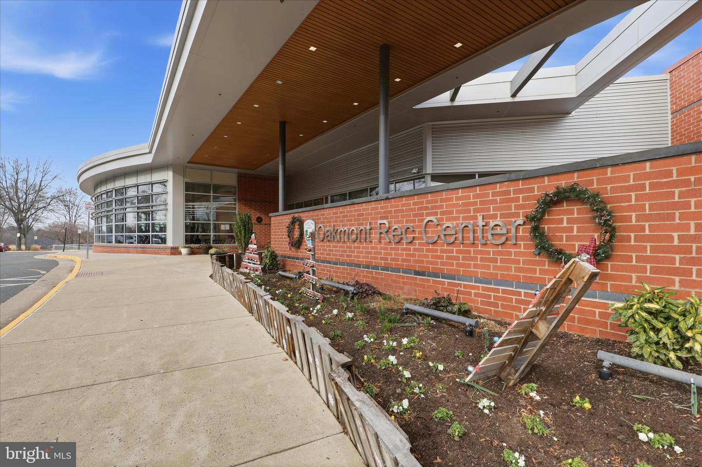 10412 SAMAGA DR, OAKTON, Virginia 22124, 5 Bedrooms Bedrooms, ,3 BathroomsBathrooms,Residential,For sale,10412 SAMAGA DR,VAFX2284128 MLS # VAFX2284128