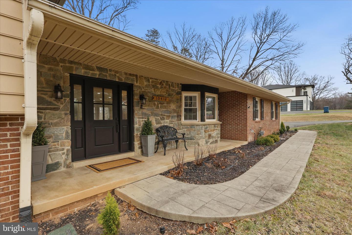 10412 SAMAGA DR, OAKTON, Virginia 22124, 5 Bedrooms Bedrooms, ,3 BathroomsBathrooms,Residential,For sale,10412 SAMAGA DR,VAFX2284128 MLS # VAFX2284128