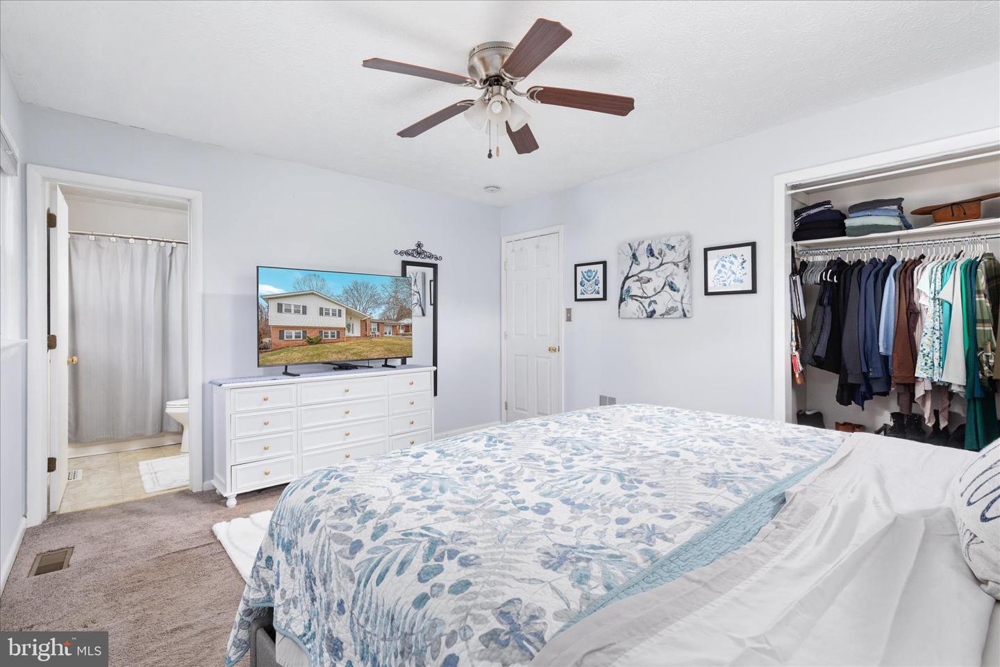 519 WHITACRE ST, WINCHESTER, Virginia 22601, 4 Bedrooms Bedrooms, ,2 BathroomsBathrooms,Residential,For sale,519 WHITACRE ST,VAWI2009672 MLS # VAWI2009672