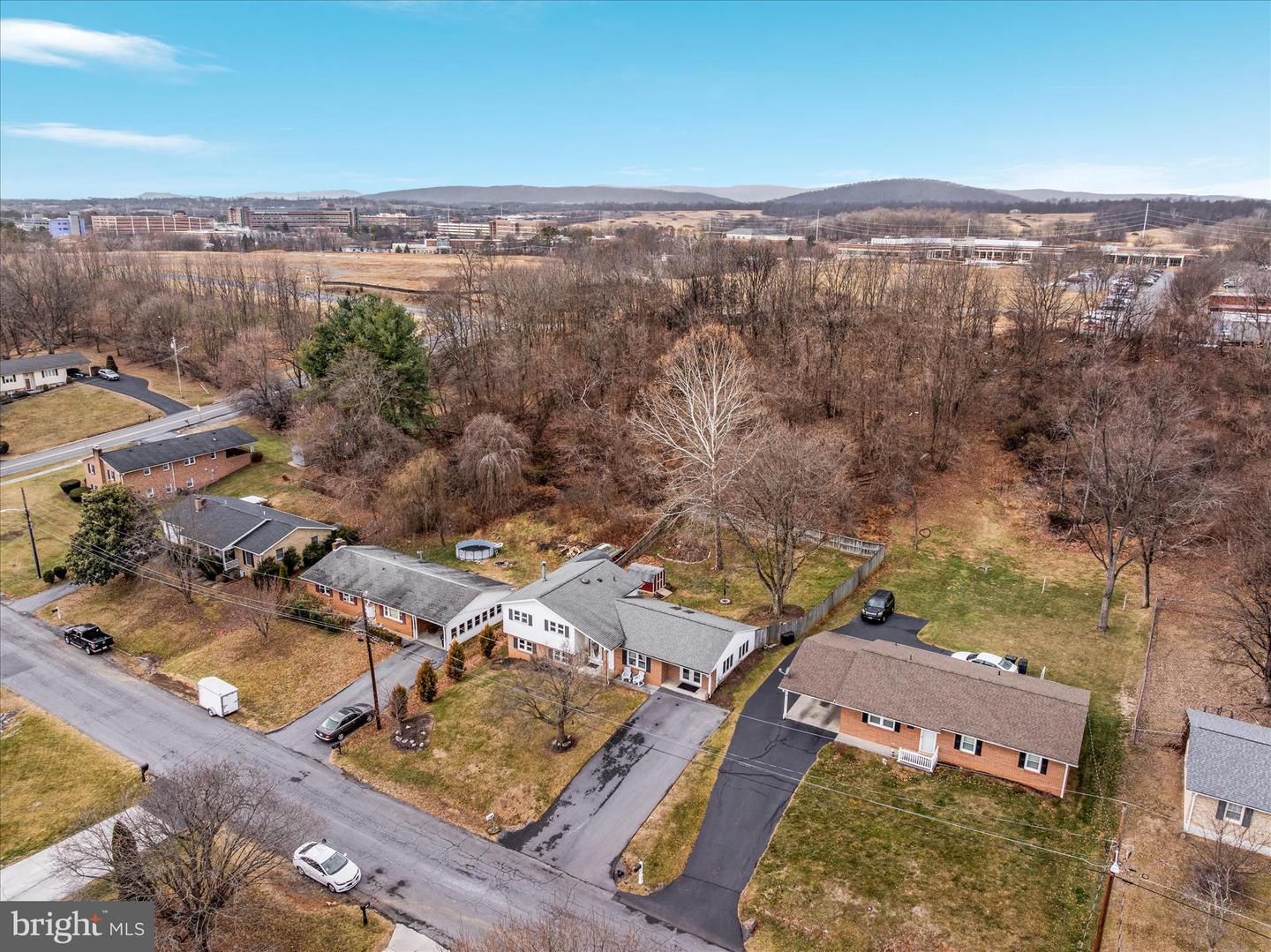 519 WHITACRE ST, WINCHESTER, Virginia 22601, 4 Bedrooms Bedrooms, ,2 BathroomsBathrooms,Residential,For sale,519 WHITACRE ST,VAWI2009672 MLS # VAWI2009672