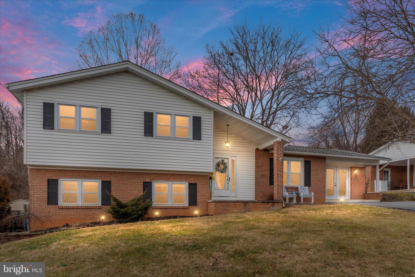 519 WHITACRE ST, WINCHESTER, Virginia 22601, 4 Bedrooms Bedrooms, ,2 BathroomsBathrooms,Residential,For sale,519 WHITACRE ST,VAWI2009672 MLS # VAWI2009672