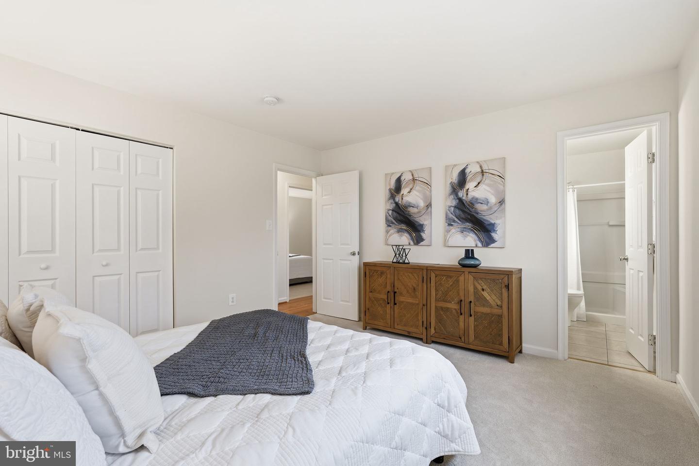 15020 ROLLING RIDGE RD, HAYMARKET, Virginia 20169, 3 Bedrooms Bedrooms, ,2 BathroomsBathrooms,Residential,For sale,15020 ROLLING RIDGE RD,VAPW2109964 MLS # VAPW2109964