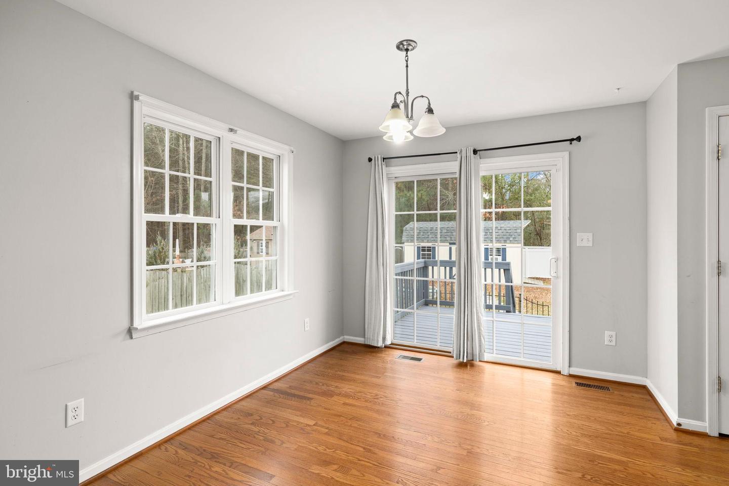 617 WAKEFIELD DR, COLONIAL BEACH, Virginia 22443, 3 Bedrooms Bedrooms, 9 Rooms Rooms,2 BathroomsBathrooms,Residential,For sale,617 WAKEFIELD DR,VAWE2010314 MLS # VAWE2010314