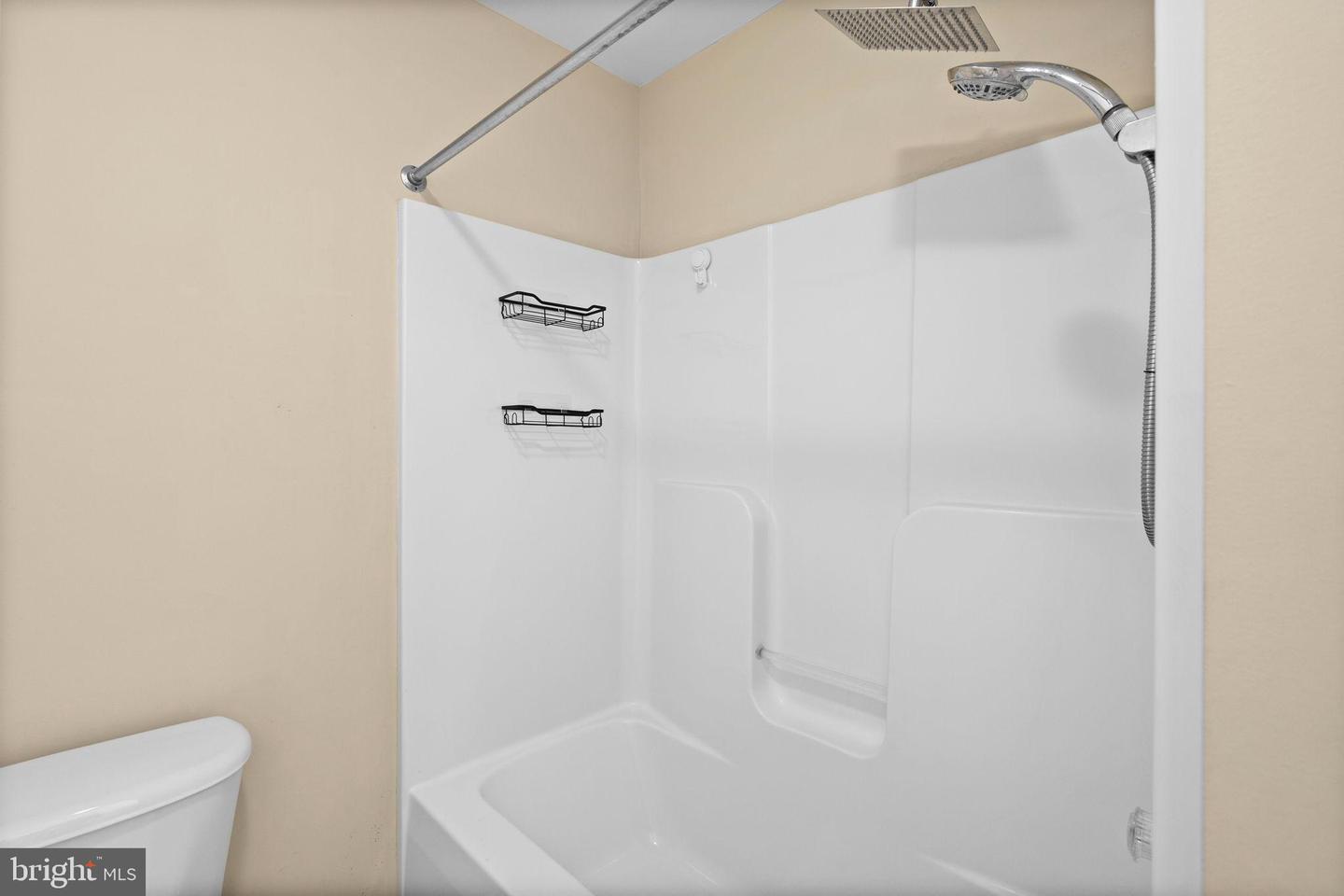 617 WAKEFIELD DR, COLONIAL BEACH, Virginia 22443, 3 Bedrooms Bedrooms, 9 Rooms Rooms,2 BathroomsBathrooms,Residential,For sale,617 WAKEFIELD DR,VAWE2010314 MLS # VAWE2010314