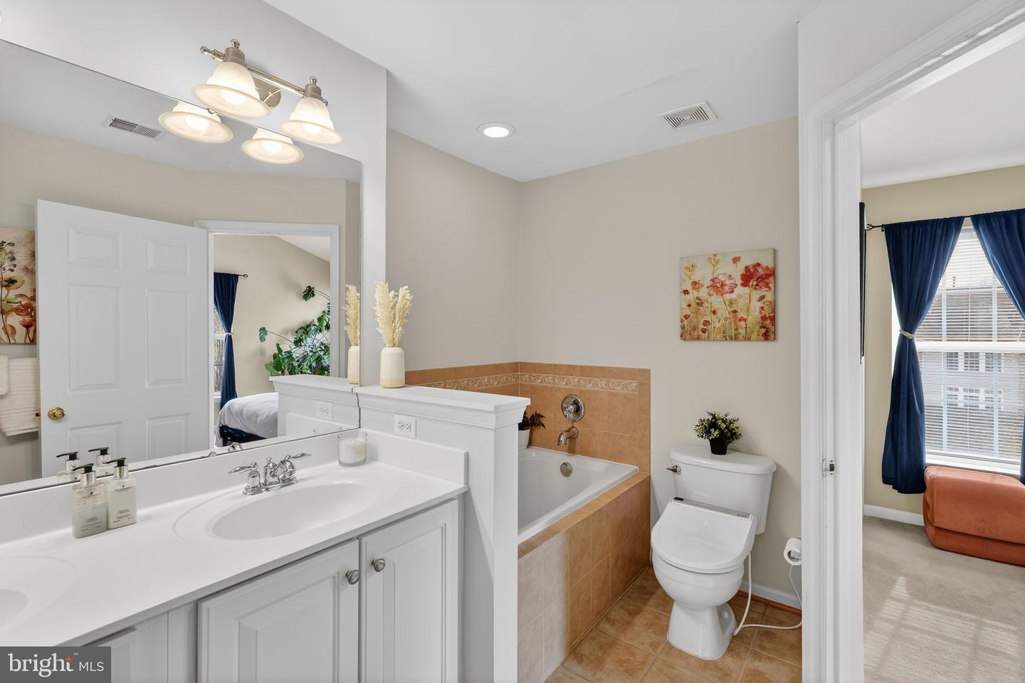 16636 BARGE CIR, WOODBRIDGE, Virginia 22191, 4 Bedrooms Bedrooms, ,3 BathroomsBathrooms,Residential,For sale,16636 BARGE CIR,VAPW2109998 MLS # VAPW2109998