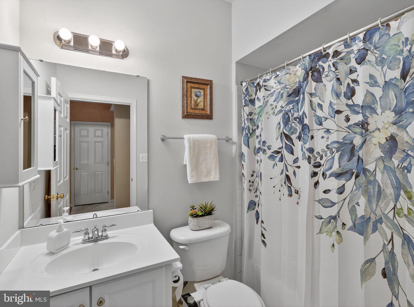 16636 BARGE CIR, WOODBRIDGE, Virginia 22191, 4 Bedrooms Bedrooms, ,3 BathroomsBathrooms,Residential,For sale,16636 BARGE CIR,VAPW2109998 MLS # VAPW2109998