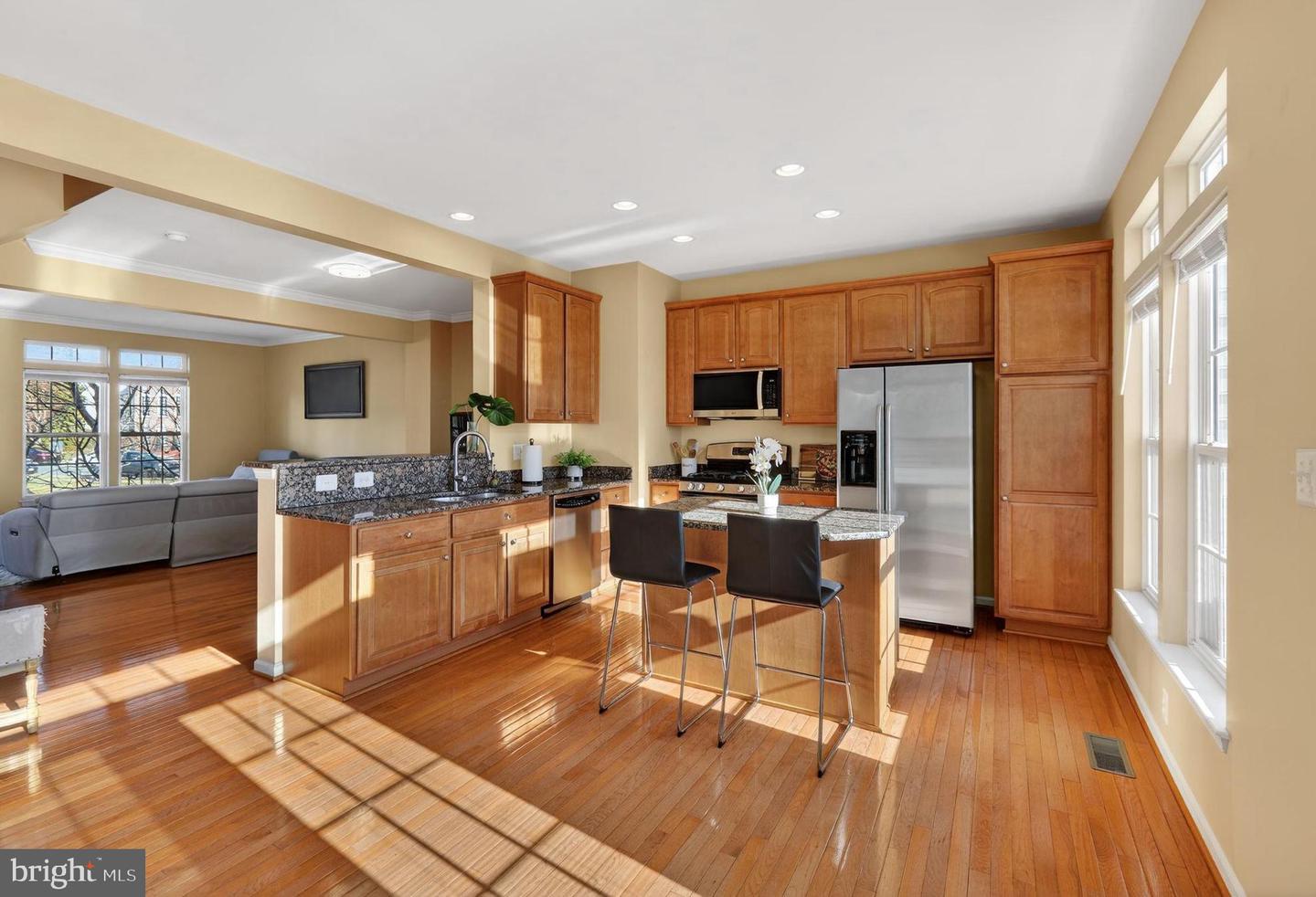 16636 BARGE CIR, WOODBRIDGE, Virginia 22191, 4 Bedrooms Bedrooms, ,3 BathroomsBathrooms,Residential,For sale,16636 BARGE CIR,VAPW2109998 MLS # VAPW2109998