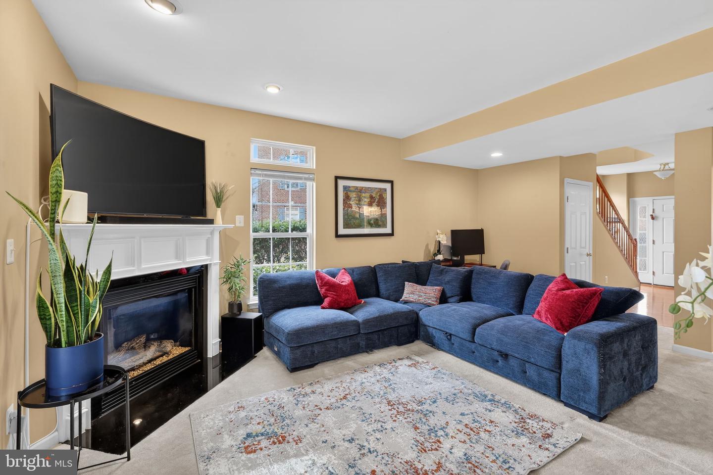 16636 BARGE CIR, WOODBRIDGE, Virginia 22191, 4 Bedrooms Bedrooms, ,3 BathroomsBathrooms,Residential,For sale,16636 BARGE CIR,VAPW2109998 MLS # VAPW2109998