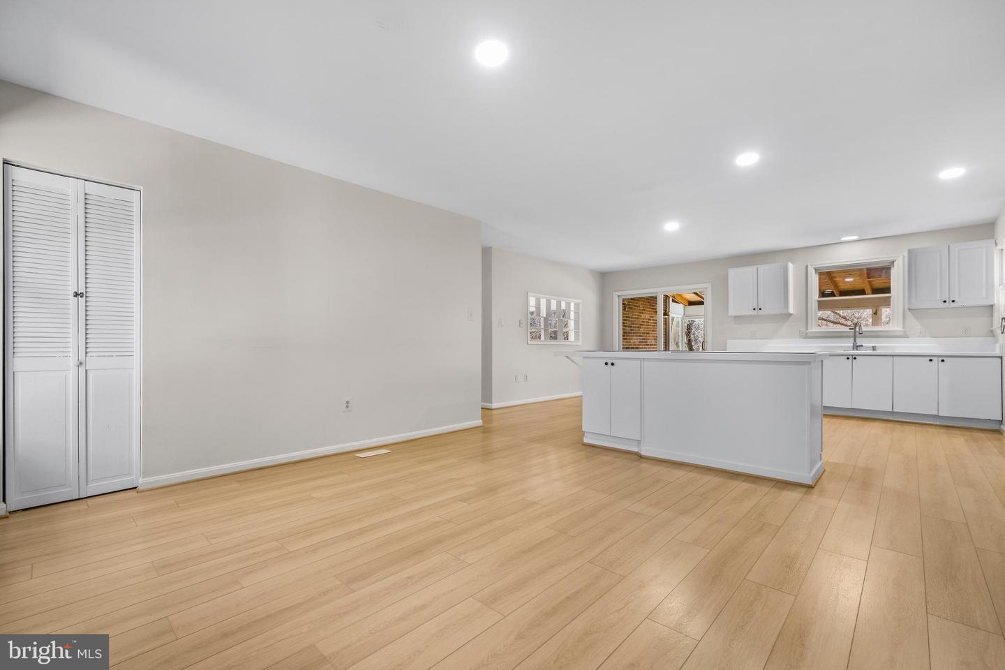 14428 LEE HWY, AMISSVILLE, Virginia 20106, 7 Bedrooms Bedrooms, ,4 BathroomsBathrooms,Residential,For sale,14428 LEE HWY,VARP2002452 MLS # VARP2002452