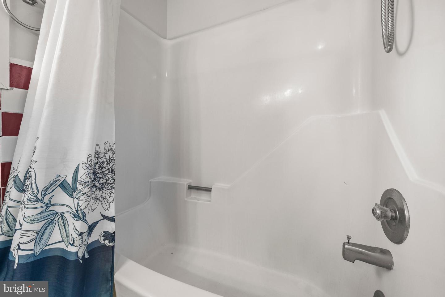 14428 LEE HWY, AMISSVILLE, Virginia 20106, 7 Bedrooms Bedrooms, ,4 BathroomsBathrooms,Residential,For sale,14428 LEE HWY,VARP2002452 MLS # VARP2002452