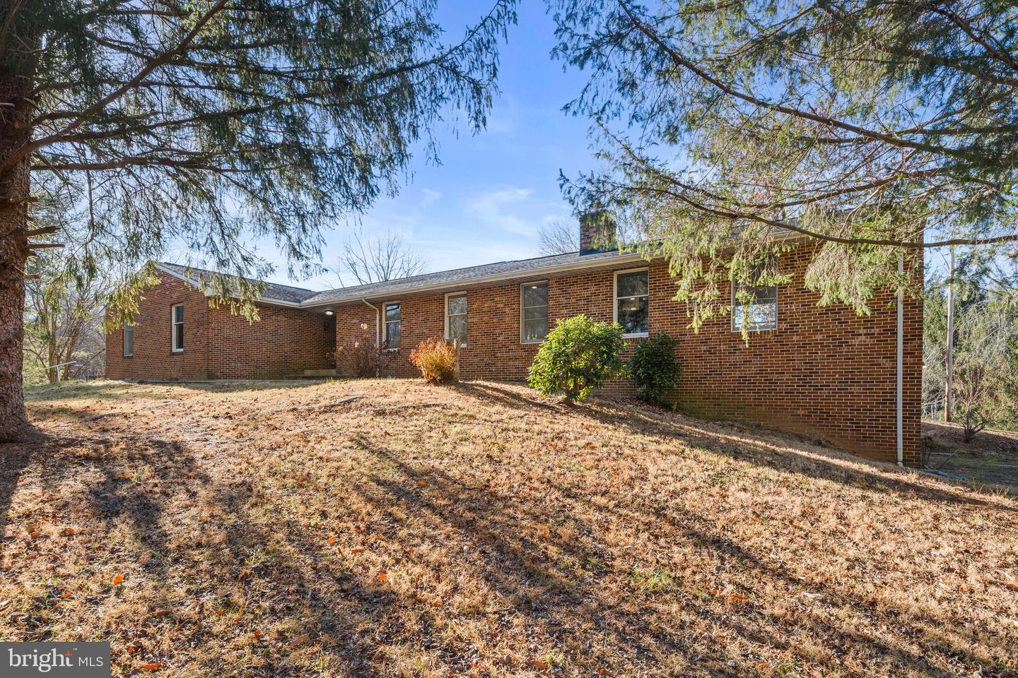 14428 LEE HWY, AMISSVILLE, Virginia 20106, 7 Bedrooms Bedrooms, ,4 BathroomsBathrooms,Residential,For sale,14428 LEE HWY,VARP2002452 MLS # VARP2002452