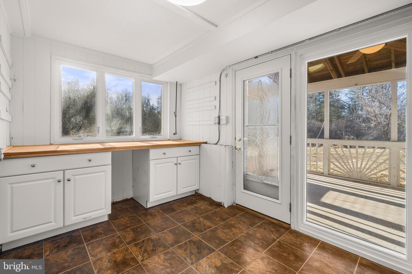 14428 LEE HWY, AMISSVILLE, Virginia 20106, 7 Bedrooms Bedrooms, ,4 BathroomsBathrooms,Residential,For sale,14428 LEE HWY,VARP2002452 MLS # VARP2002452