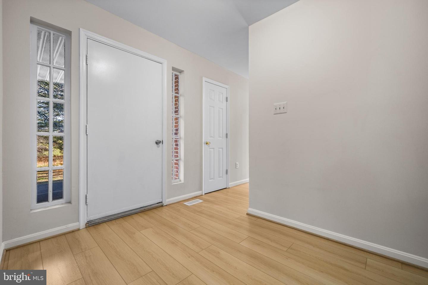 14428 LEE HWY, AMISSVILLE, Virginia 20106, 7 Bedrooms Bedrooms, ,4 BathroomsBathrooms,Residential,For sale,14428 LEE HWY,VARP2002452 MLS # VARP2002452