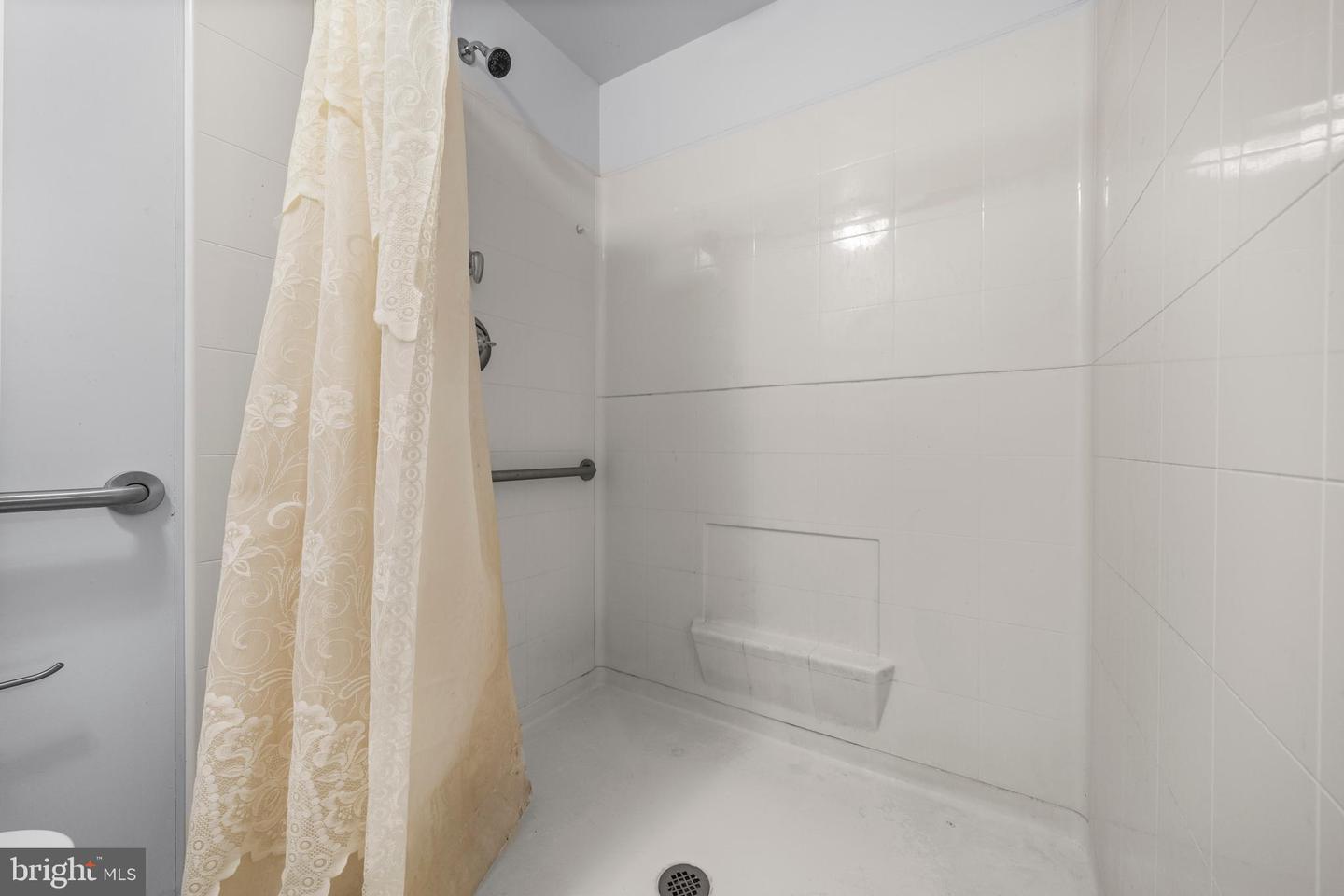 14428 LEE HWY, AMISSVILLE, Virginia 20106, 7 Bedrooms Bedrooms, ,4 BathroomsBathrooms,Residential,For sale,14428 LEE HWY,VARP2002452 MLS # VARP2002452