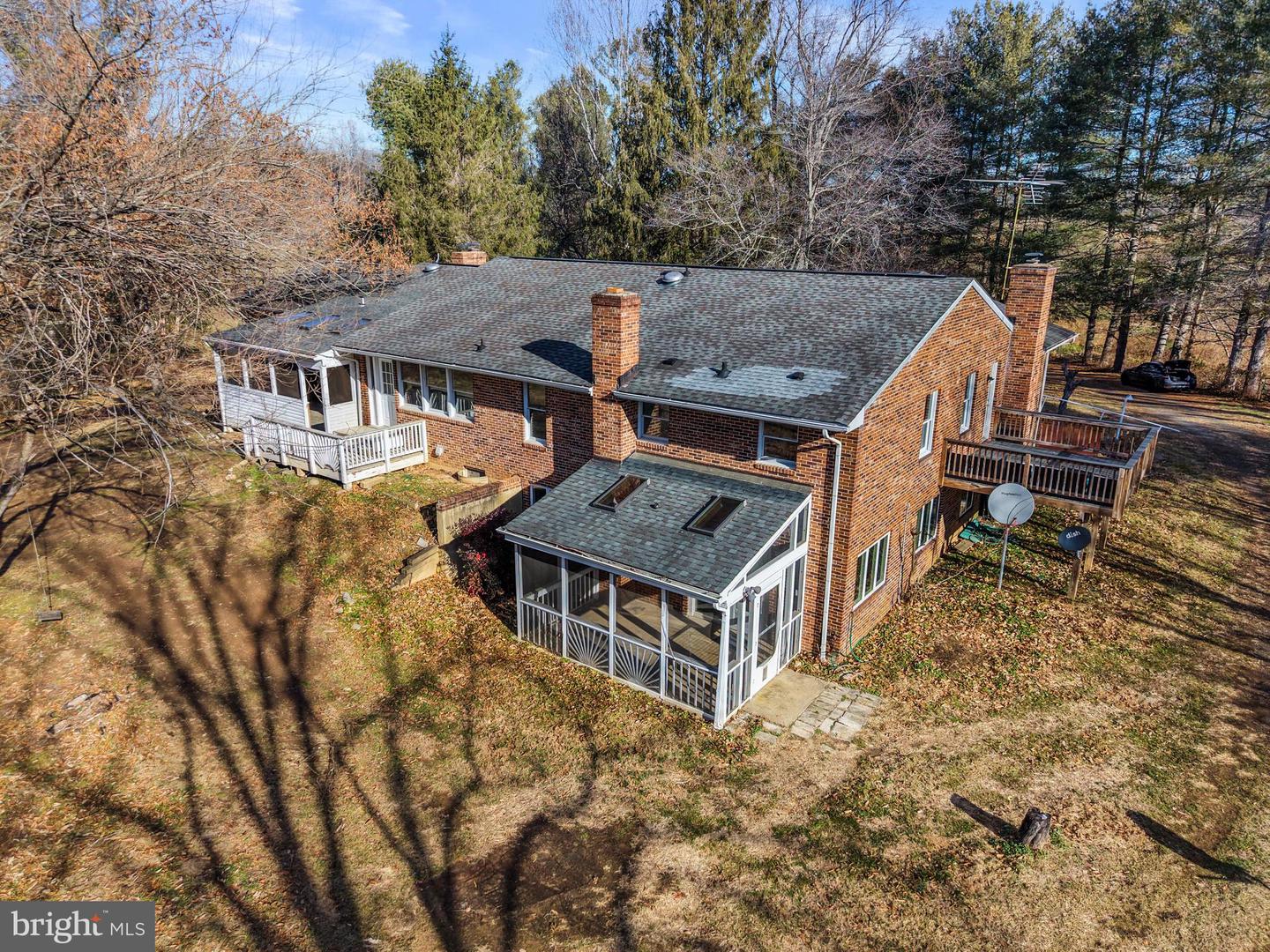 14428 LEE HWY, AMISSVILLE, Virginia 20106, 7 Bedrooms Bedrooms, ,4 BathroomsBathrooms,Residential,For sale,14428 LEE HWY,VARP2002452 MLS # VARP2002452