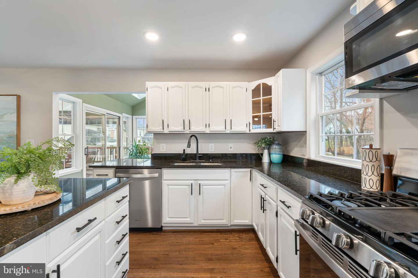 4009 ROBERTS RD, FAIRFAX, Virginia 22032, 7 Bedrooms Bedrooms, 18 Rooms Rooms,4 BathroomsBathrooms,Residential,For sale,4009 ROBERTS RD,VAFC2007616 MLS # VAFC2007616