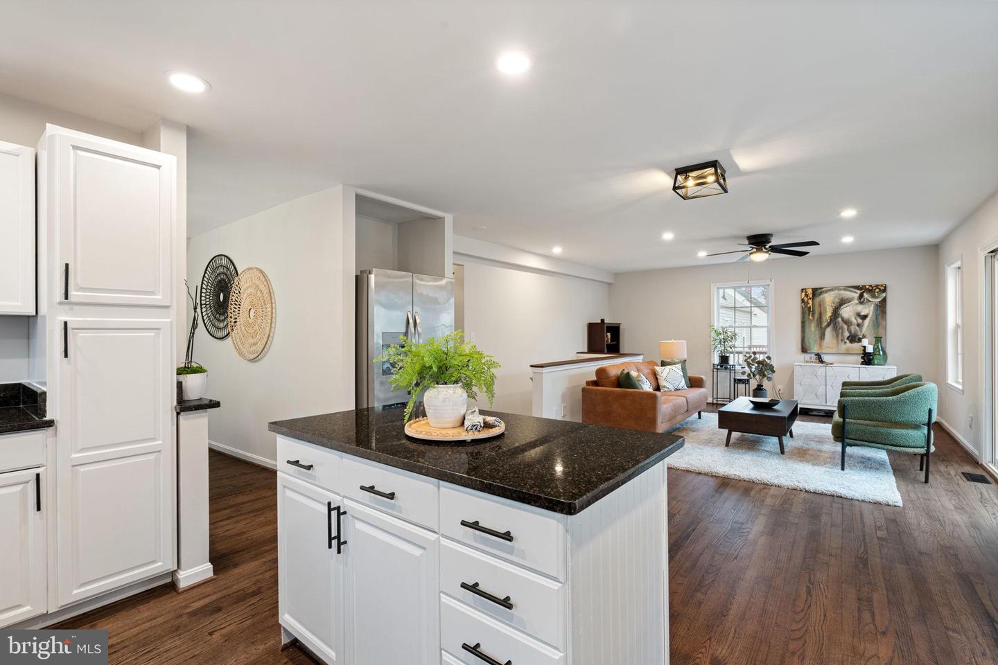 4009 ROBERTS RD, FAIRFAX, Virginia 22032, 7 Bedrooms Bedrooms, 18 Rooms Rooms,4 BathroomsBathrooms,Residential,For sale,4009 ROBERTS RD,VAFC2007616 MLS # VAFC2007616