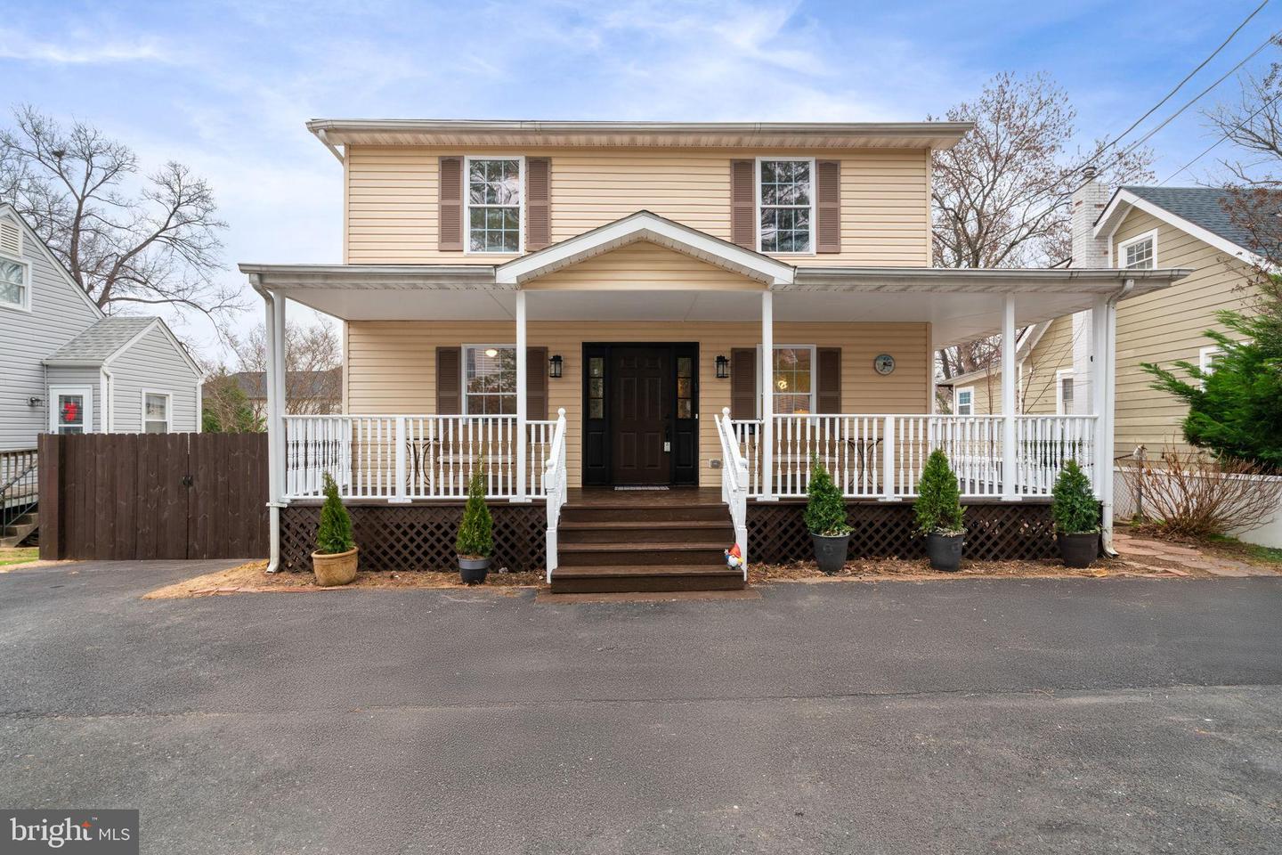 4009 ROBERTS RD, FAIRFAX, Virginia 22032, 7 Bedrooms Bedrooms, 18 Rooms Rooms,4 BathroomsBathrooms,Residential,For sale,4009 ROBERTS RD,VAFC2007616 MLS # VAFC2007616