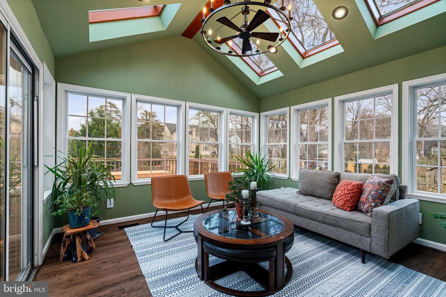 4009 ROBERTS RD, FAIRFAX, Virginia 22032, 7 Bedrooms Bedrooms, 18 Rooms Rooms,4 BathroomsBathrooms,Residential,For sale,4009 ROBERTS RD,VAFC2007616 MLS # VAFC2007616