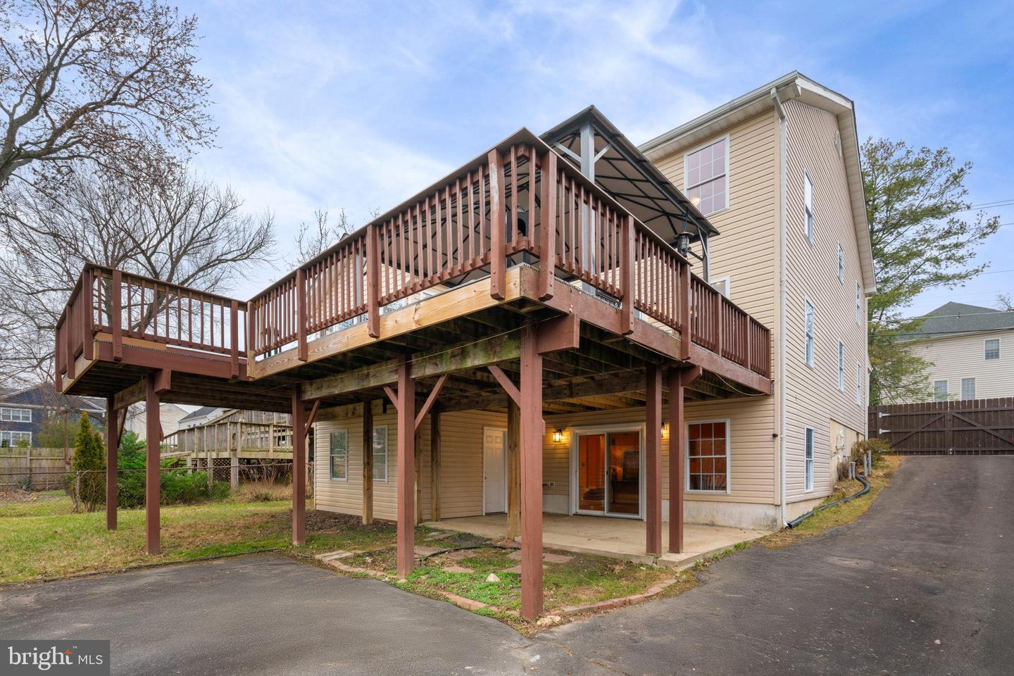 4009 ROBERTS RD, FAIRFAX, Virginia 22032, 7 Bedrooms Bedrooms, 18 Rooms Rooms,4 BathroomsBathrooms,Residential,For sale,4009 ROBERTS RD,VAFC2007616 MLS # VAFC2007616