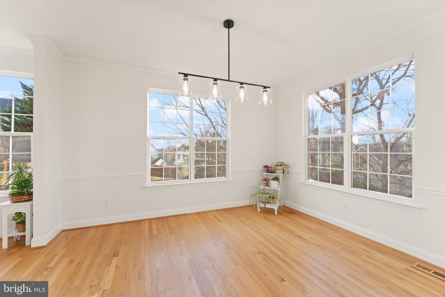 607 TALMADGE CT SE, LEESBURG, Virginia 20175, 5 Bedrooms Bedrooms, ,3 BathroomsBathrooms,Residential,For sale,607 TALMADGE CT SE,VALO2113476 MLS # VALO2113476