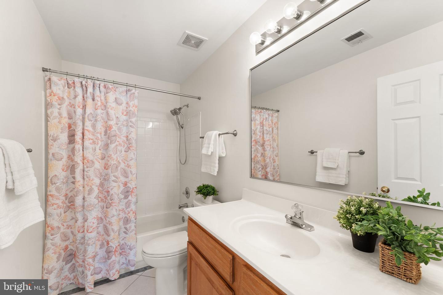 607 TALMADGE CT SE, LEESBURG, Virginia 20175, 5 Bedrooms Bedrooms, ,3 BathroomsBathrooms,Residential,For sale,607 TALMADGE CT SE,VALO2113476 MLS # VALO2113476