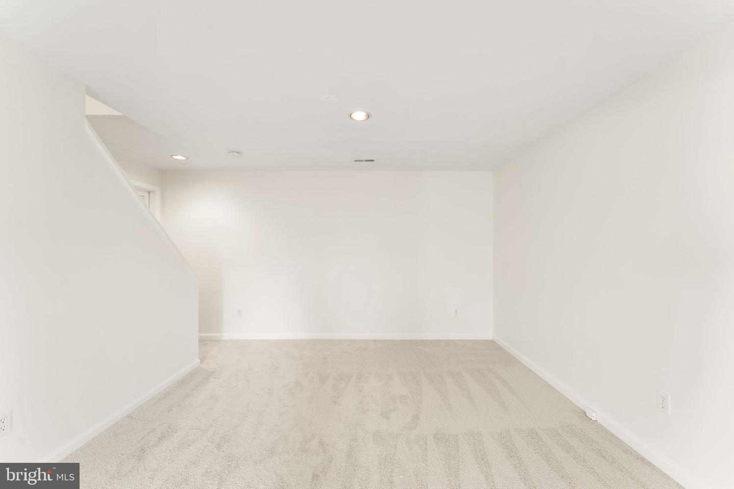 607 TALMADGE CT SE, LEESBURG, Virginia 20175, 5 Bedrooms Bedrooms, ,3 BathroomsBathrooms,Residential,For sale,607 TALMADGE CT SE,VALO2113476 MLS # VALO2113476