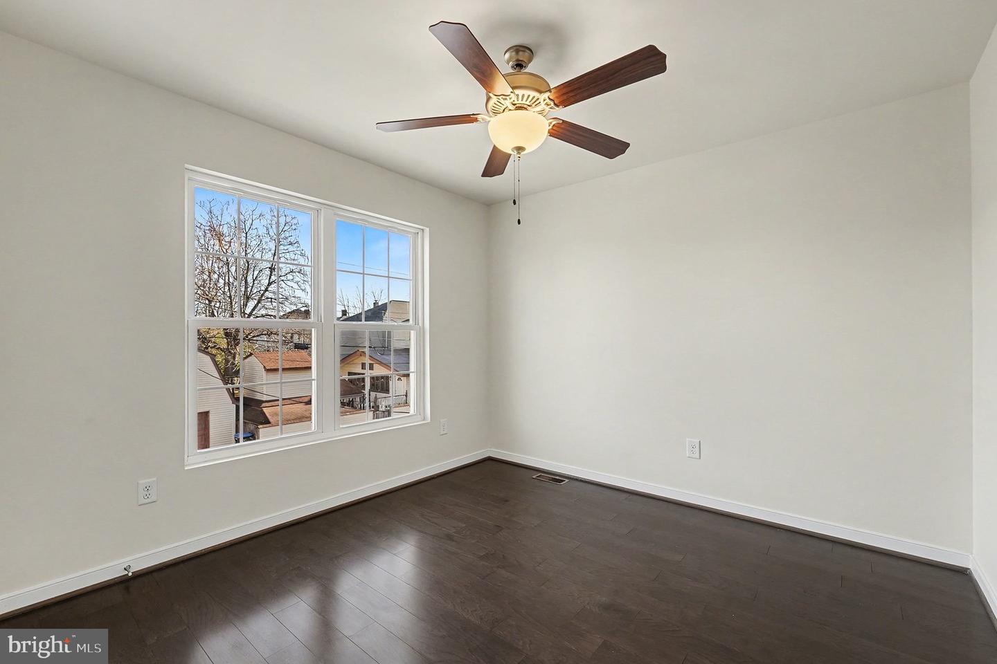 606 SHEPHERD ST, FREDERICKSBURG, Virginia 22401, 3 Bedrooms Bedrooms, ,2 BathroomsBathrooms,Residential,For sale,606 SHEPHERD ST,VAFB2009490 MLS # VAFB2009490