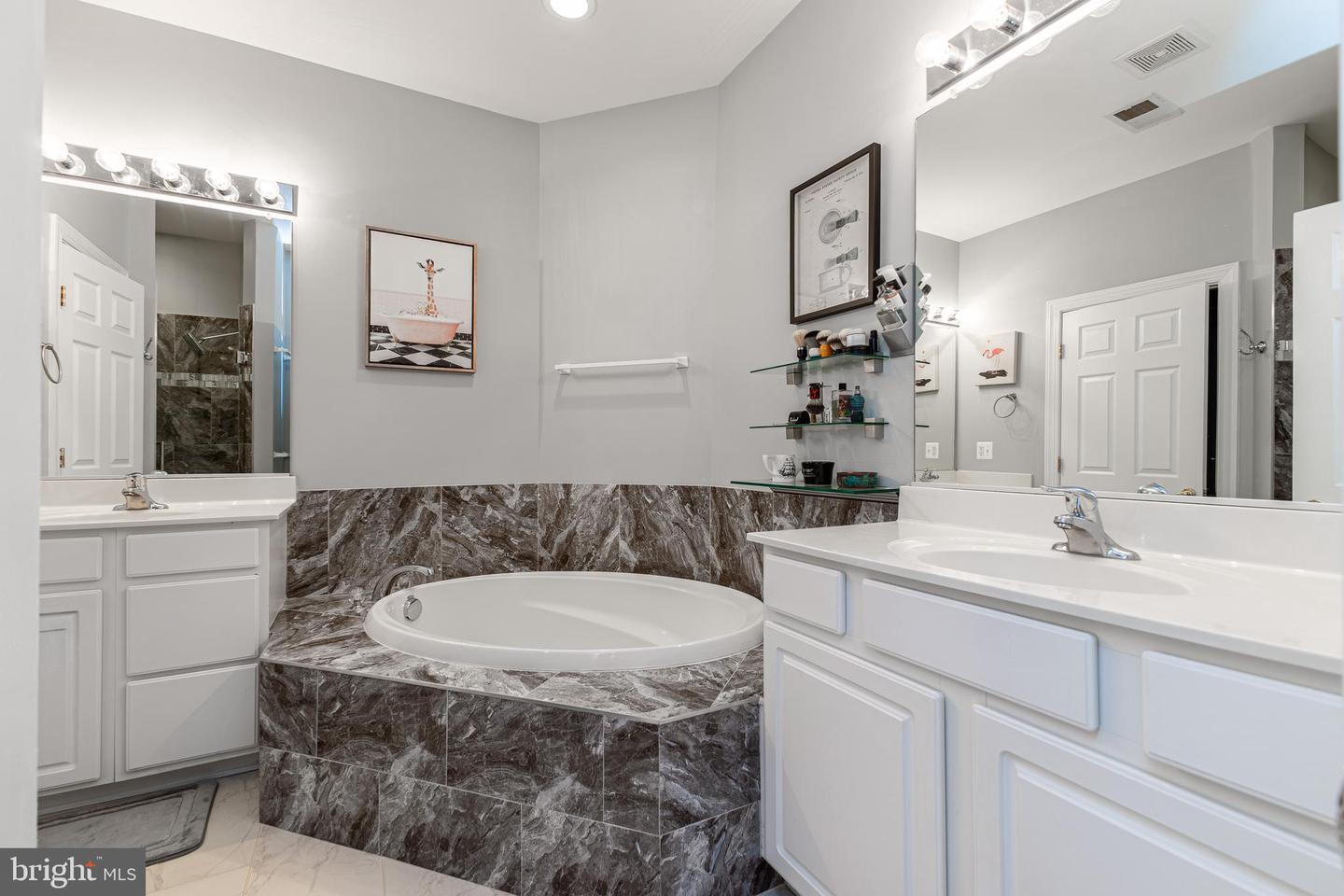 15922 GREYMILL MANOR DR, HAYMARKET, Virginia 20169, 3 Bedrooms Bedrooms, 11 Rooms Rooms,2 BathroomsBathrooms,Residential,For sale,15922 GREYMILL MANOR DR,VAPW2110074 MLS # VAPW2110074